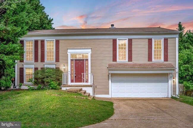 property at 17 Banbury Ct