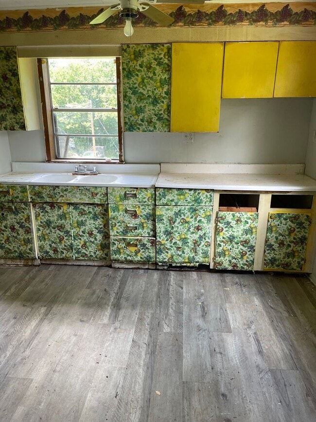 2837 W Laurel St in Shreveport, LA - Building Photo - Building Photo