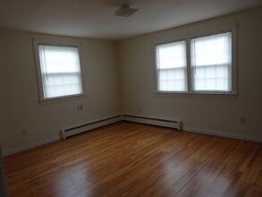 627 Plantation St, Unit 1 in Worcester, MA - Foto de edificio - Building Photo