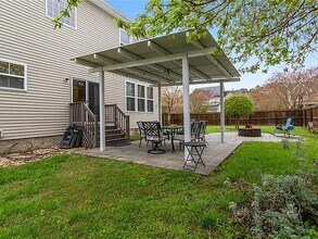 8153 Beckwith Dr in Gloucester Point, VA - Building Photo - Building Photo