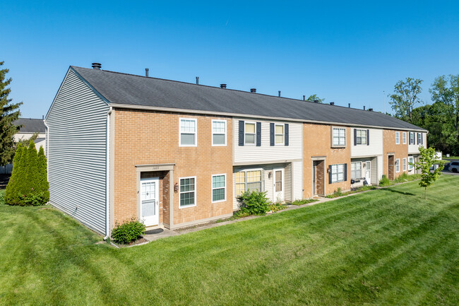 Wellington Commons Condominiums in Columbus, OH - Building Photo - Building Photo