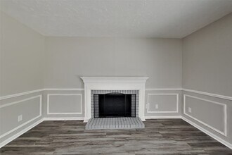 16054 Pinyon Creek Dr in Houston, TX - Building Photo - Building Photo