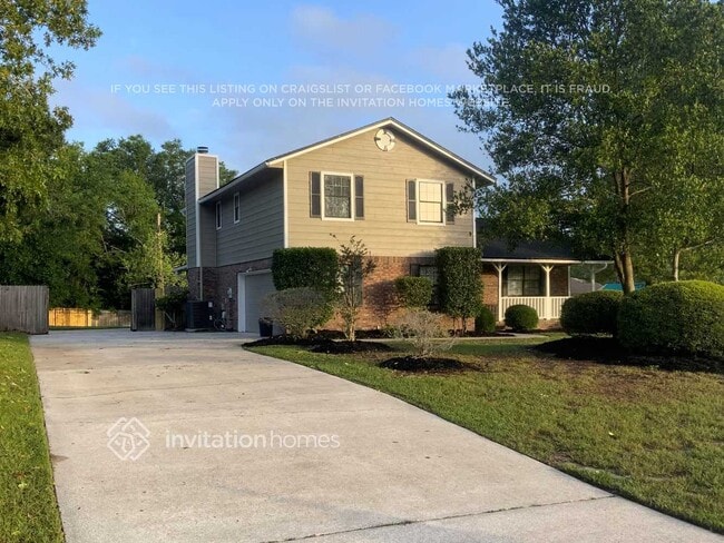 property at 920 Ridgeway Ct