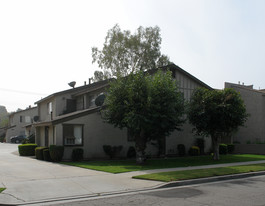 7772 10th St Apartamentos