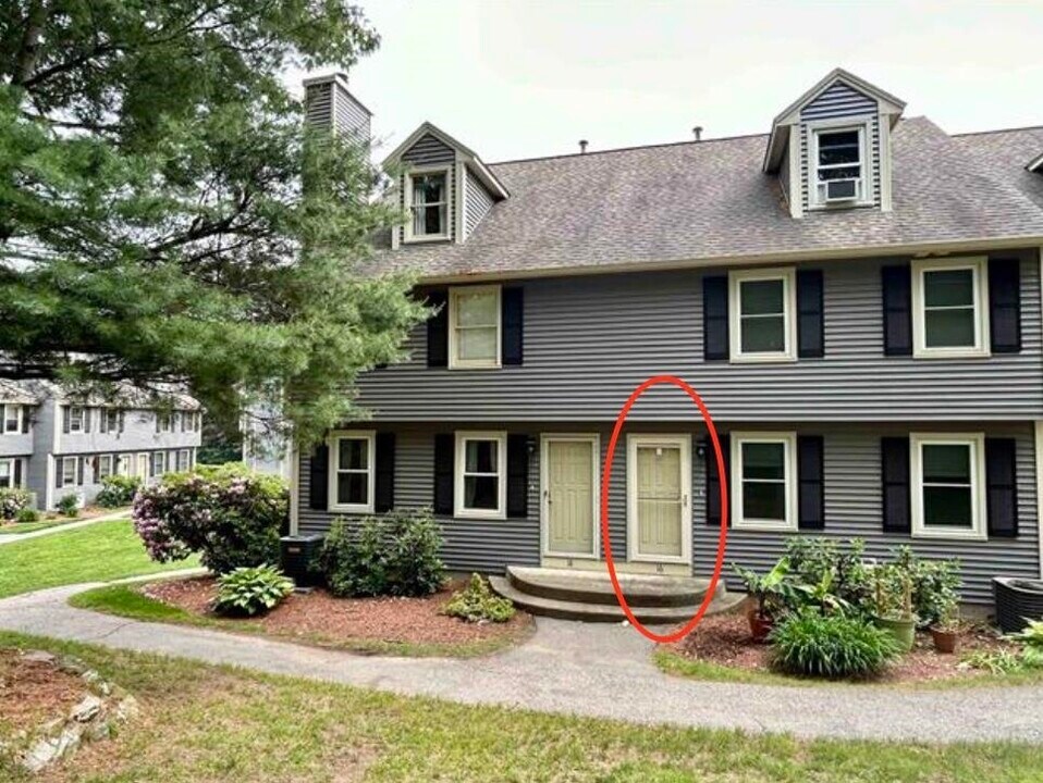 16 High Bridge Hl in Nashua, NH - Building Photo