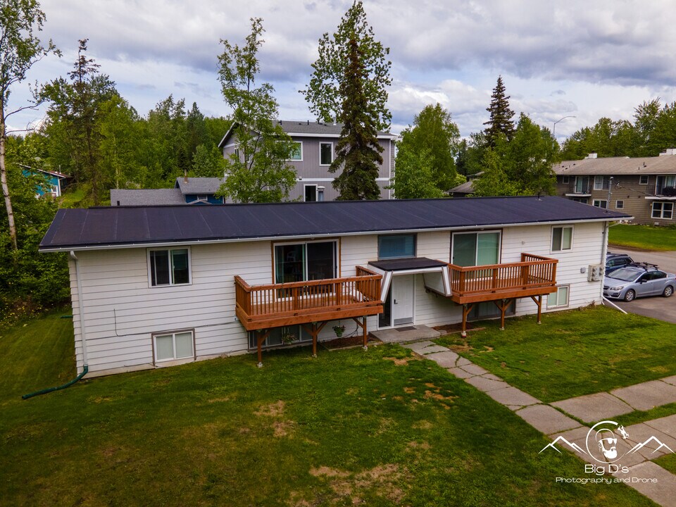 2232 Maudest Pl, Unit 1 in Anchorage, AK - Foto de edificio