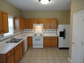 2601 Trailwood Hills Dr in Raleigh, NC - Foto de edificio - Building Photo
