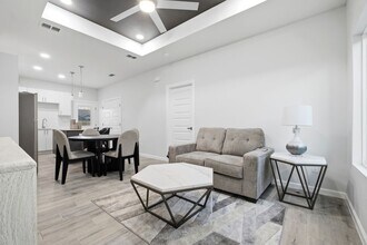 1600 Clinton St in Harlingen, TX - Building Photo - Building Photo