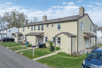 Warminster Heights in Warminster, PA - Building Photo - Building Photo