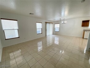 1245 Orchard View St in Las Vegas, NV - Building Photo - Building Photo