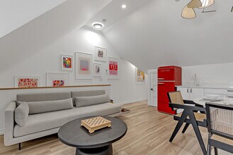 195 Osler St in Toronto, ON - Building Photo - Building Photo