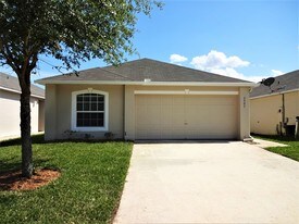 3507 Alec Dr in Middleburg, FL - Building Photo