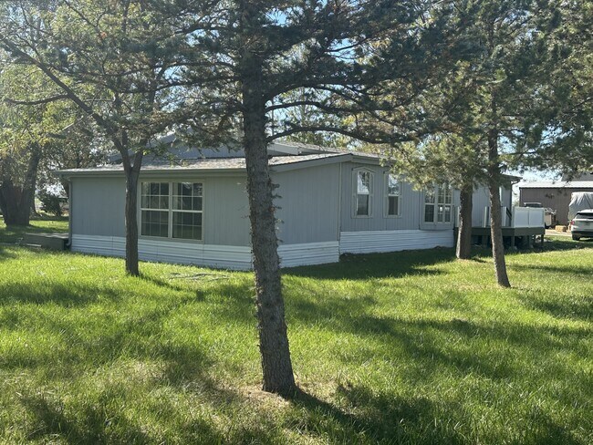 758 W G Rd in Huntley, MT - Building Photo - Building Photo