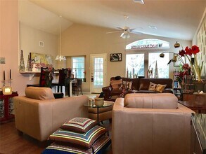 10237 Beard Ave in Austin, TX - Building Photo - Building Photo