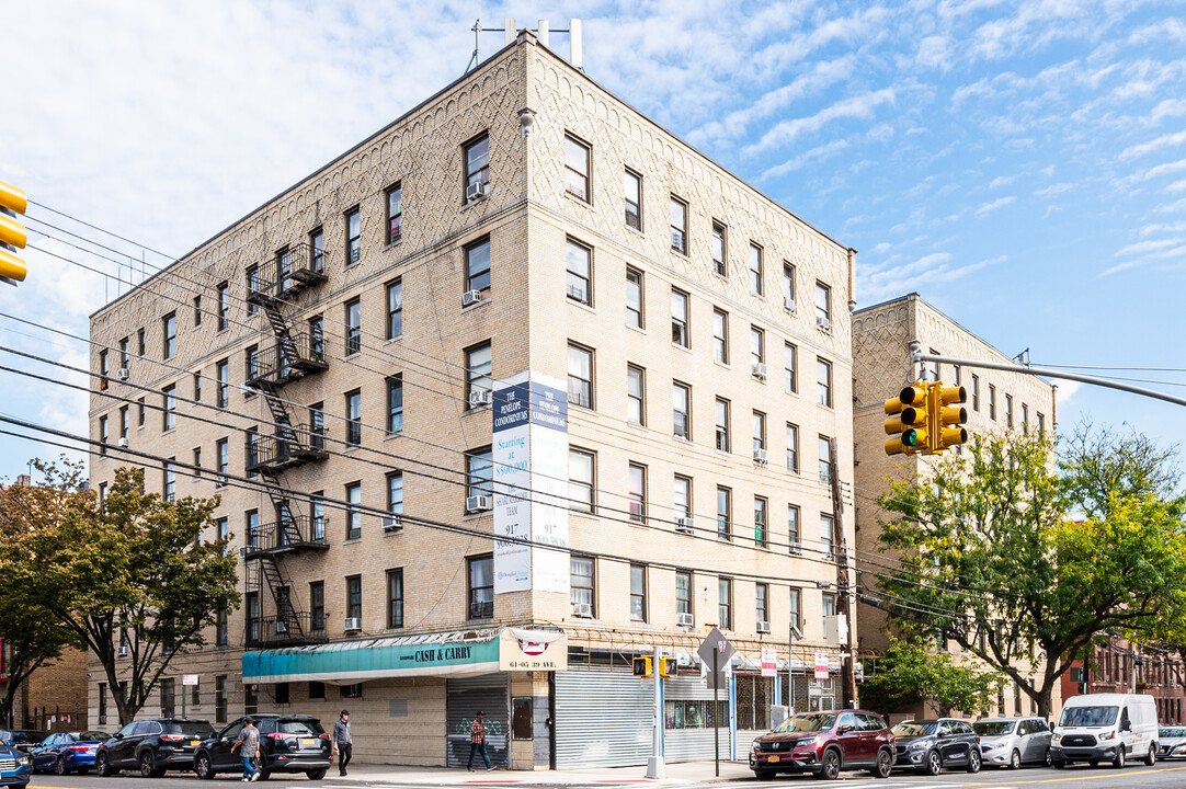 Penelope Condos in Woodside, NY - Building Photo