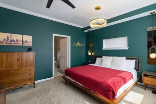 2042 W Warren Blvd in Chicago, IL - Building Photo