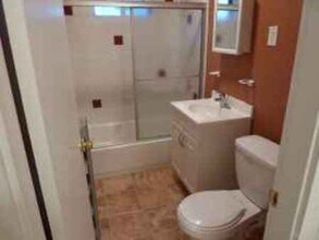 60 Orange St in Waltham, MA - Foto de edificio - Building Photo