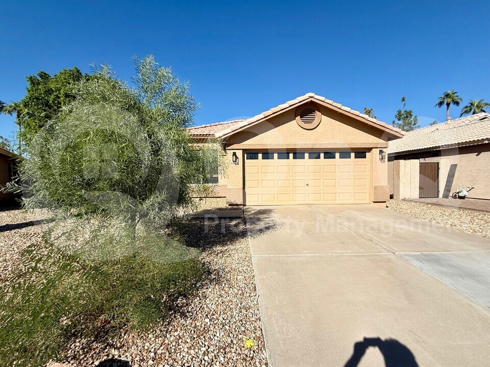 238 W Del Rio St in Gilbert, AZ - Building Photo