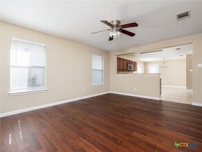 190 Quarter Ave in Buda, TX - Building Photo - Building Photo