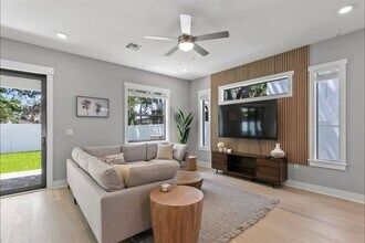 914 N Newport Ave in Tampa, FL - Building Photo - Building Photo
