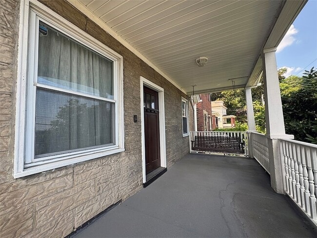 107 Mt Vernon Ave in Pittsburgh, PA - Building Photo - Building Photo