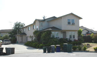 16670 A,B San Tomas Ln Apartments