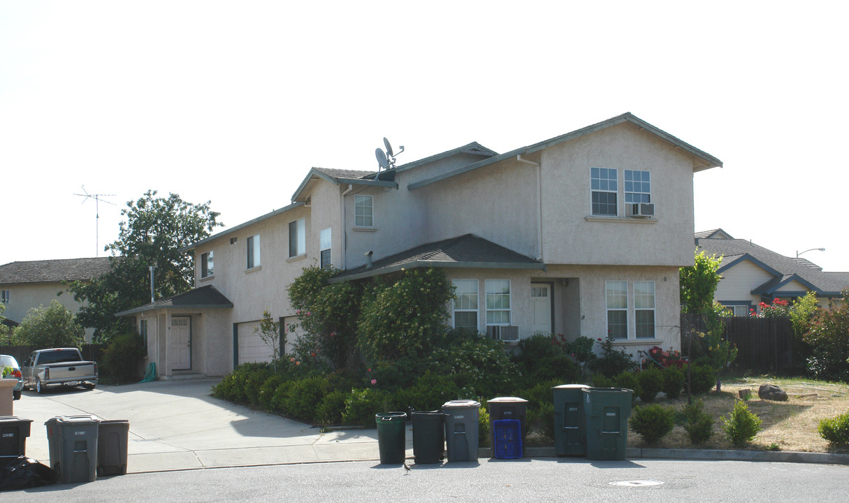 16670 A,B San Tomas Ln in Morgan Hill, CA - Building Photo