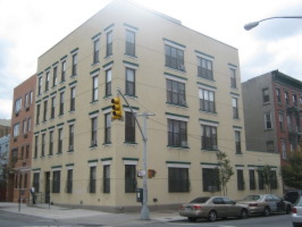 190-192 Meserole St