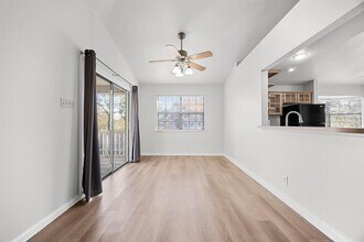 208 S Cougar Ave in Cedar Park, TX - Building Photo - Building Photo