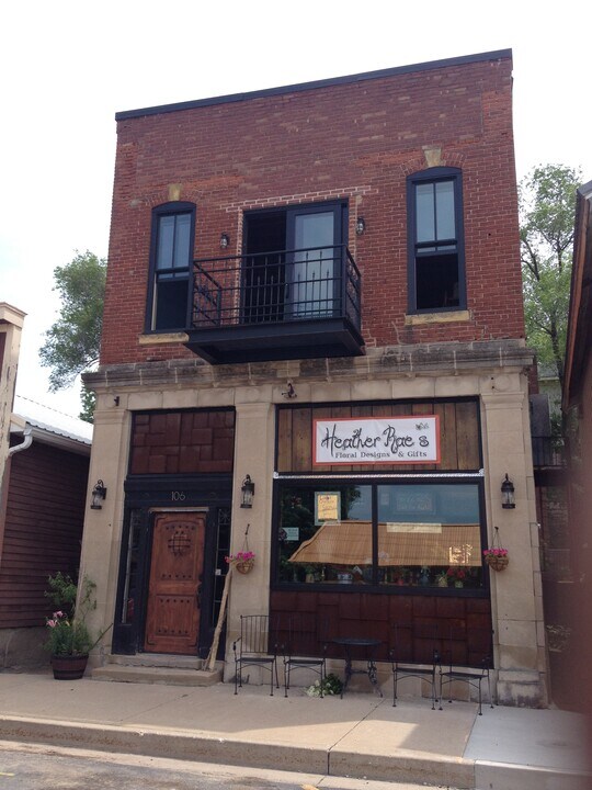 106 N Main St, Unit 106 in Port Byron, IL - Foto de edificio