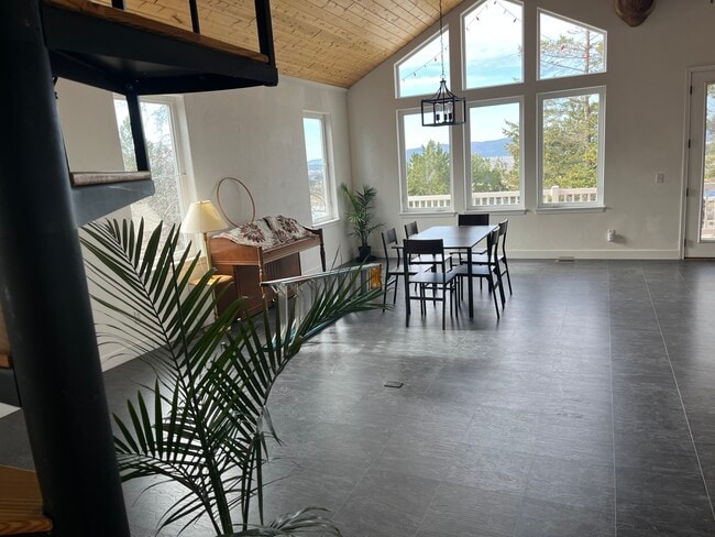 250 Scenic Ridge Rd, Unit Apt 1 in Kalispell, MT - Building Photo - Building Photo