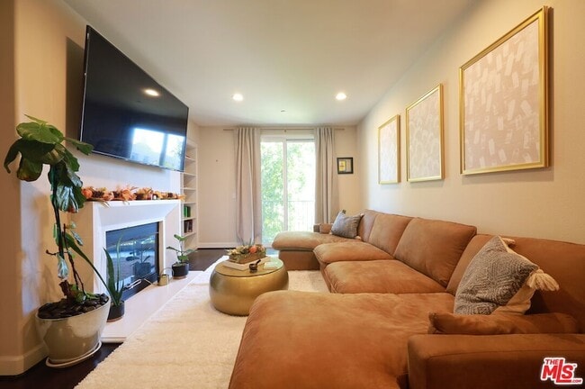 property at 14412 Killion St