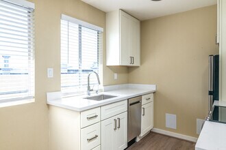 2240 Larkin in San Francisco, CA - Building Photo - Building Photo