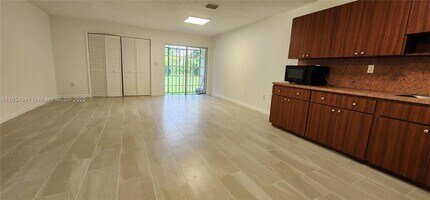 10380 NW 10th Ave in Miami, FL - Building Photo - Building Photo