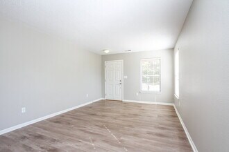 626 New Moon St in Avon, IN - Building Photo - Building Photo