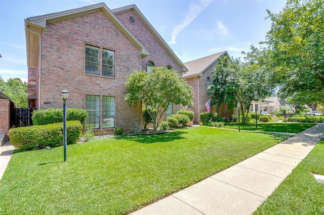 1301 Belle Pl in Fort Worth, TX - Building Photo