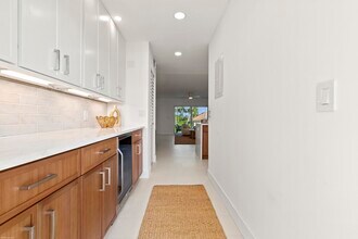 1030 Sugar Sands Blvd in West Palm Beach, FL - Building Photo - Building Photo