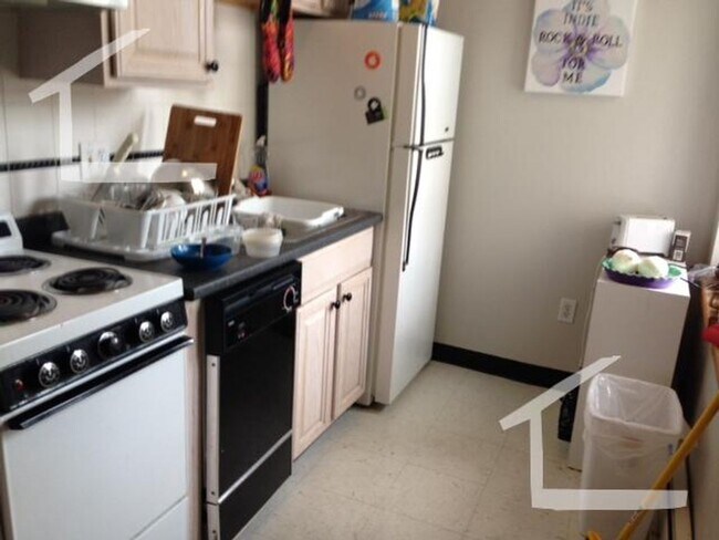 property at 206 Chestnut Hill Ave