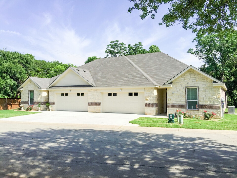 2903 Savannah Ct in Waco, TX - Building Photo