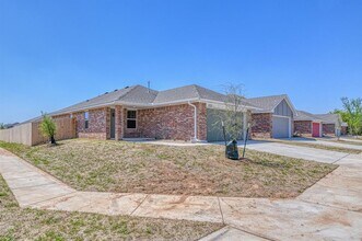 2722 Clifton Ter in Norman, OK - Building Photo - Building Photo