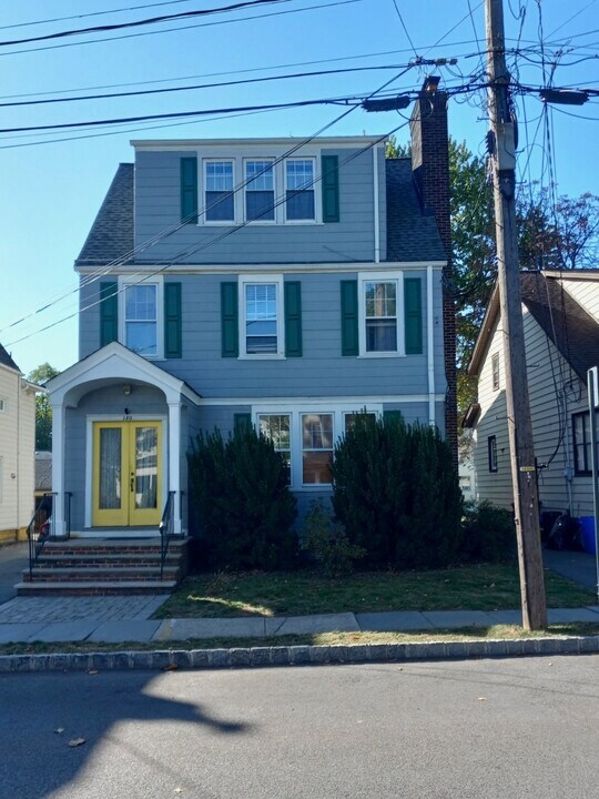 180 Jerome Pl, Unit 2 in Bloomfield, NJ - Building Photo