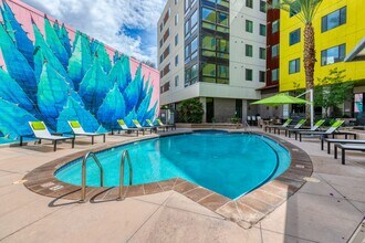 Agave 350 in Tucson, AZ - Foto de edificio - Building Photo