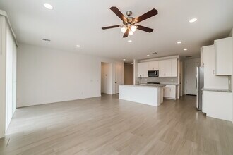 17695 W Fetlock Trail in Surprise, AZ - Building Photo - Building Photo