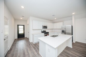 7406 Bartoncliff Dr in Katy, TX - Building Photo - Building Photo