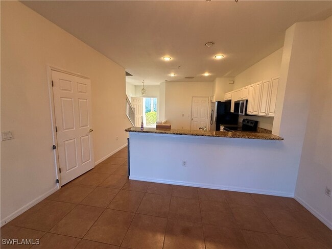 property at 860 Hampton Cir