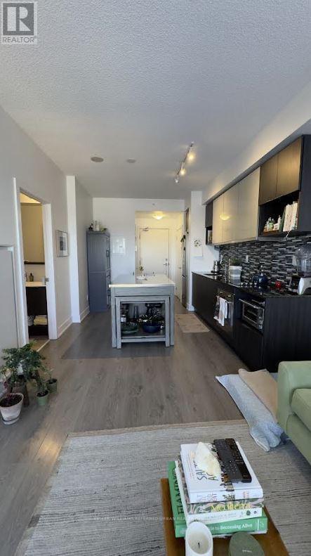 99 The Donway W in Toronto, ON - Building Photo - Building Photo