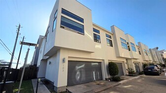 103 Adam Ln in Houston, TX - Building Photo