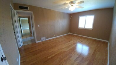 252 Shadow Mountain Dr, Unit D9 in El Paso, TX - Building Photo - Building Photo