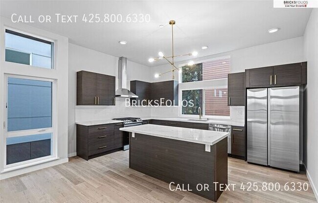 1212 Harrington Ave NE in Renton, WA - Building Photo - Building Photo