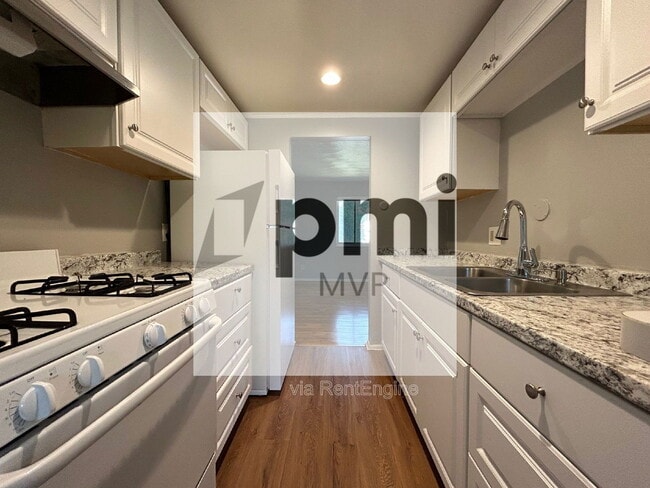 property at 3029 Rotunda Ct S